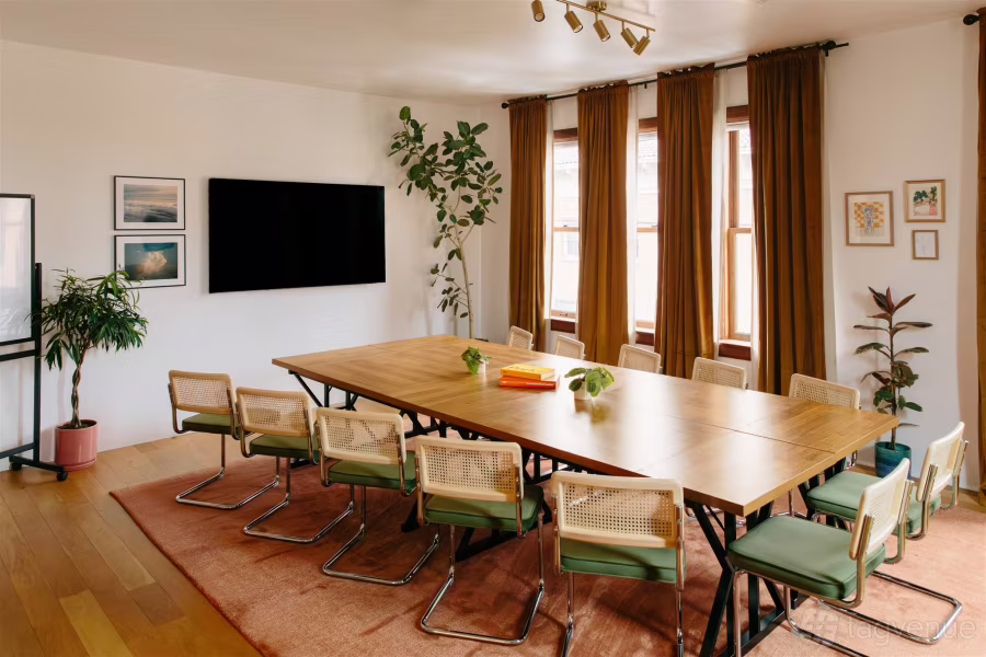 Medium Conference Room (8–15 People)